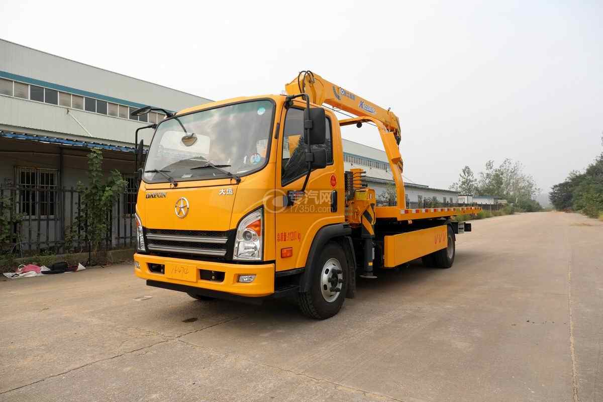 帶吊平板清障車(chē)價(jià)格貴嗎？